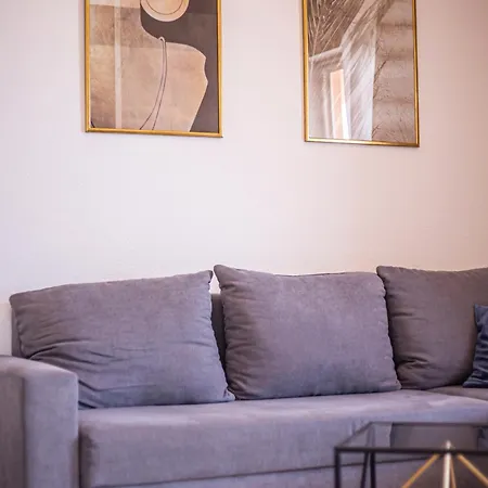 Emilija Apartment *