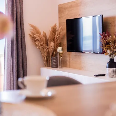 Emilija * Макарска