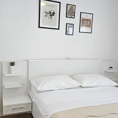 Apartment Emilija Makarska