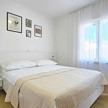 Emilija Μακάρσκα